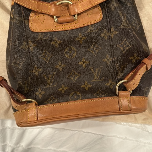 Louis Vuitton Montsouris PM backpack - Picture 8 of 13